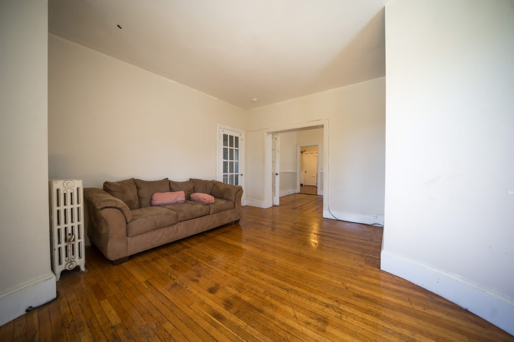 452 Centre St – photo 3
