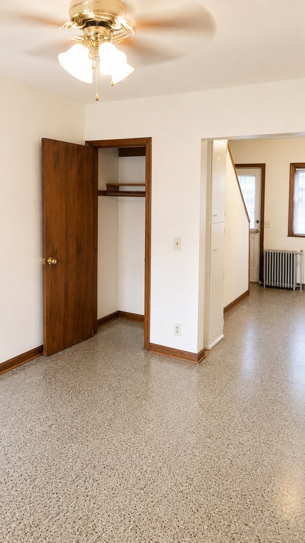 AVAILABLE SEPTEMBER 1ST EKEN PARK 2 BEDROOM – photo 2