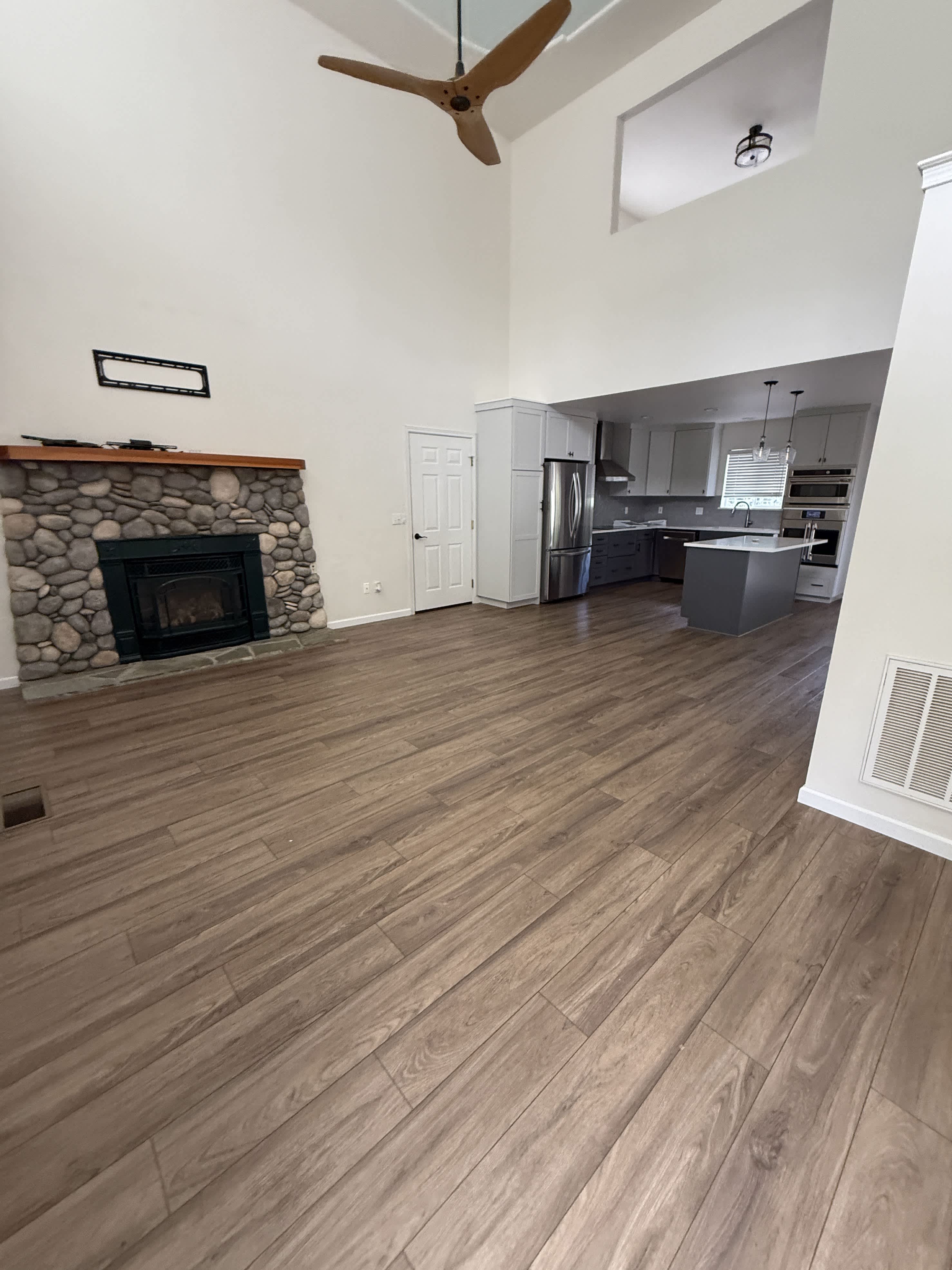 1541 Village Way – photo 2