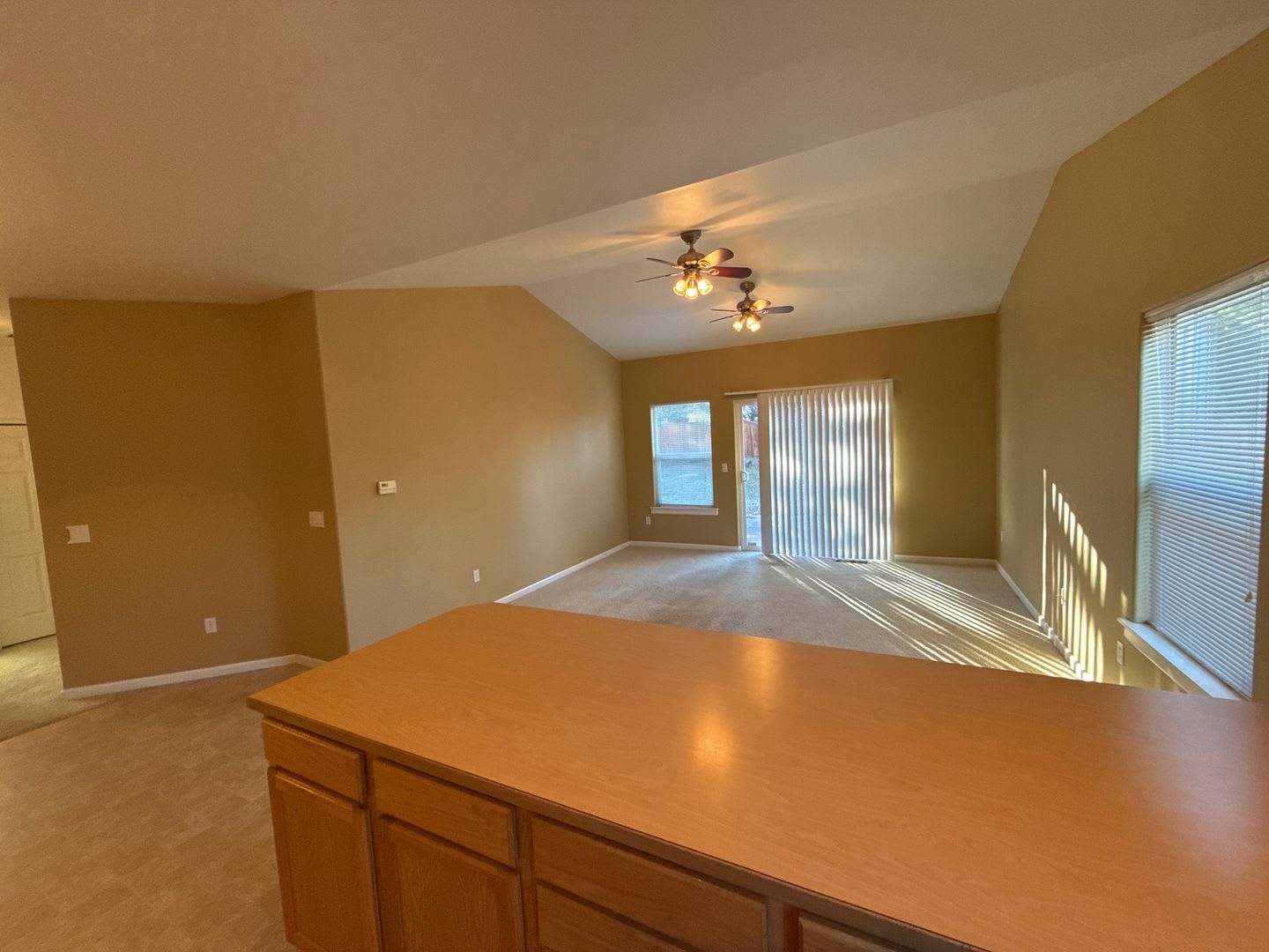 Pet Considered, East Bend 3 Bdrm, 2 Bath House, All Appliances, Air Conditioning, Fenced Yard, Double Garage – photo 4