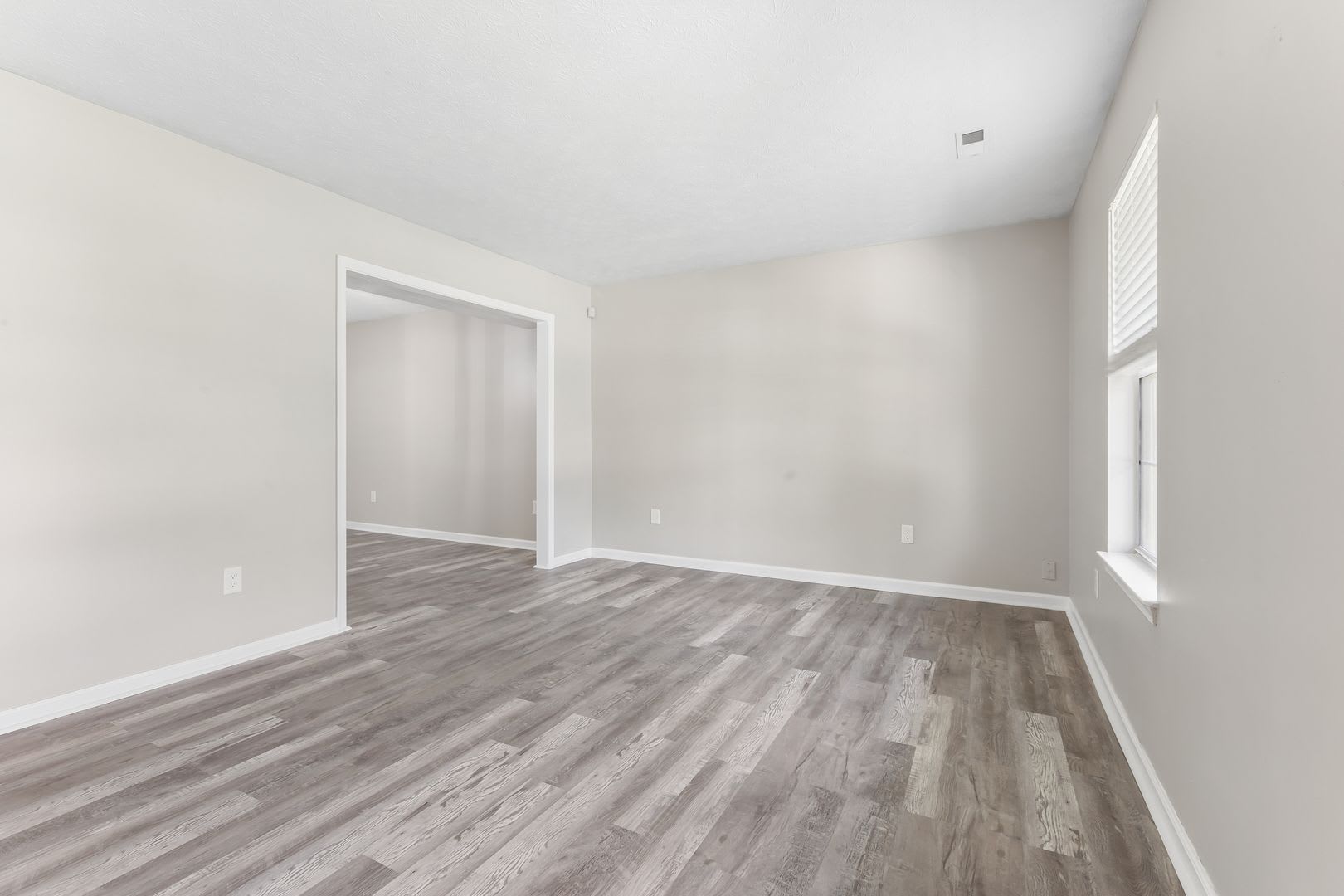 Two Story in Cul-de-sac ready for new tenants! – photo 4