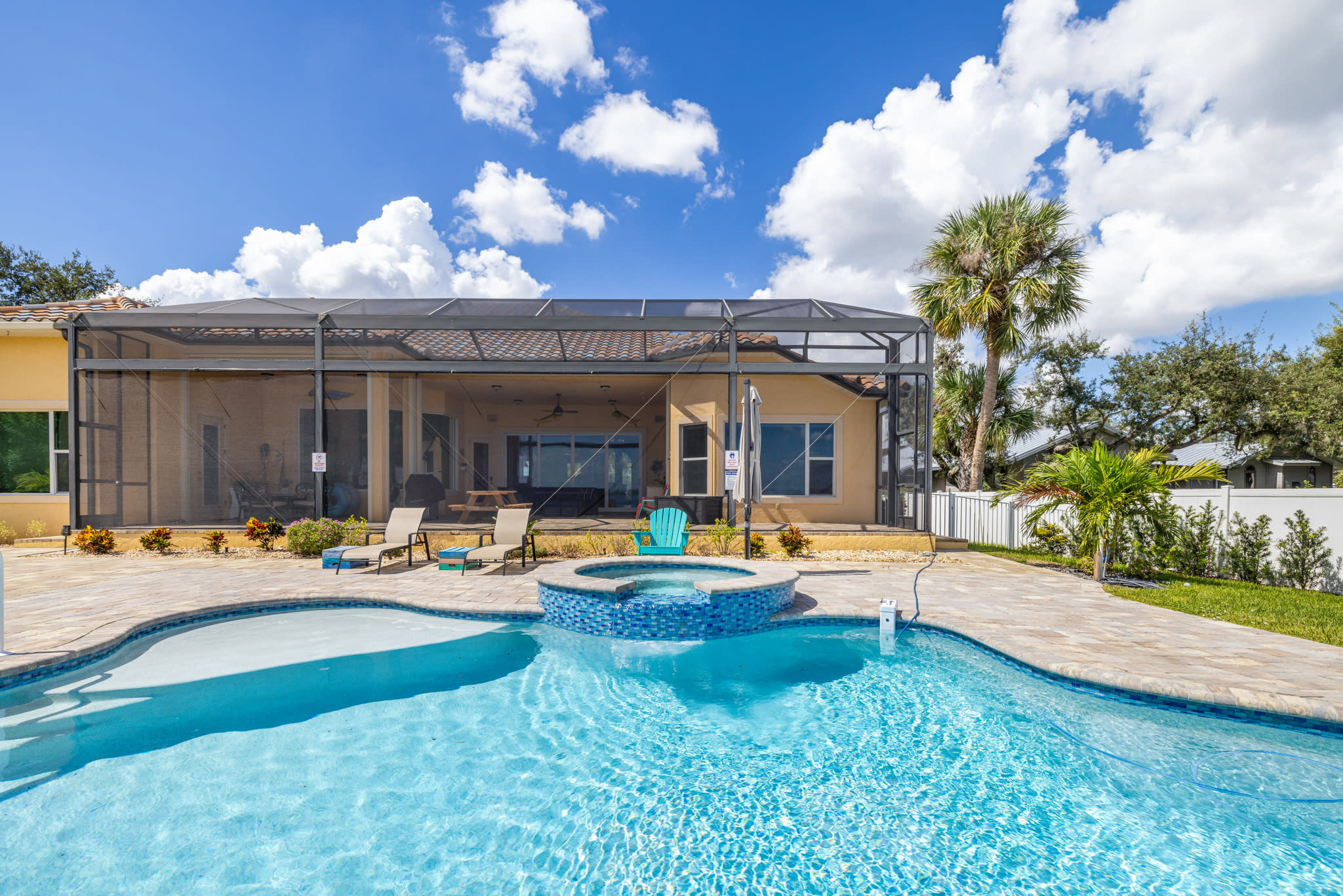 4470 Northshore Dr – photo 2