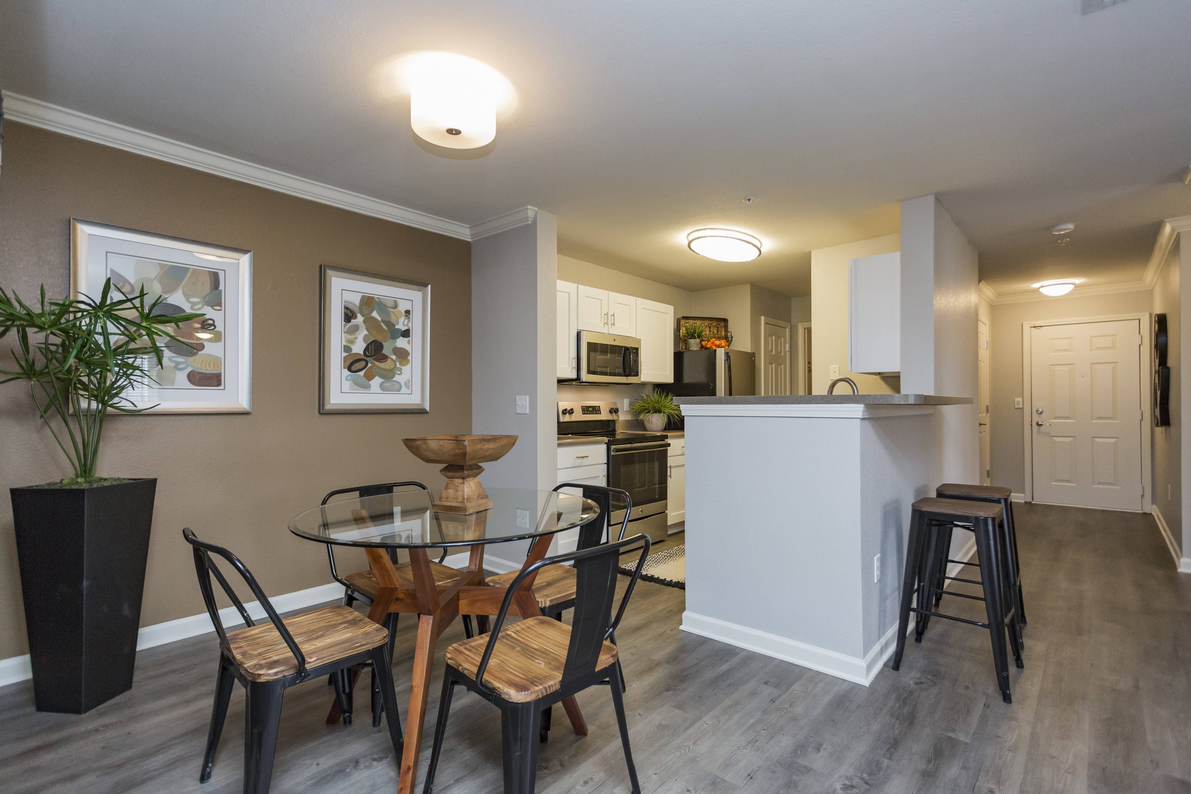 Stoneridge Farms Apartments – photo 3