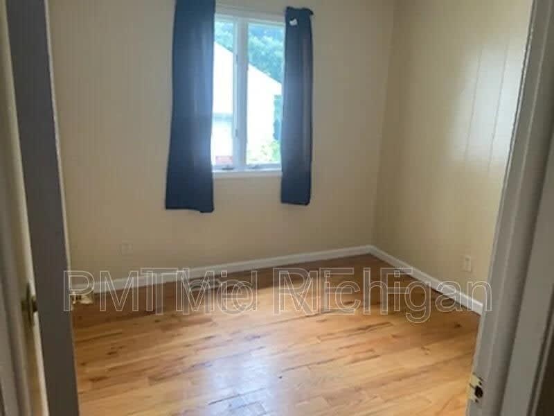 5517 Drexel Street – photo 5