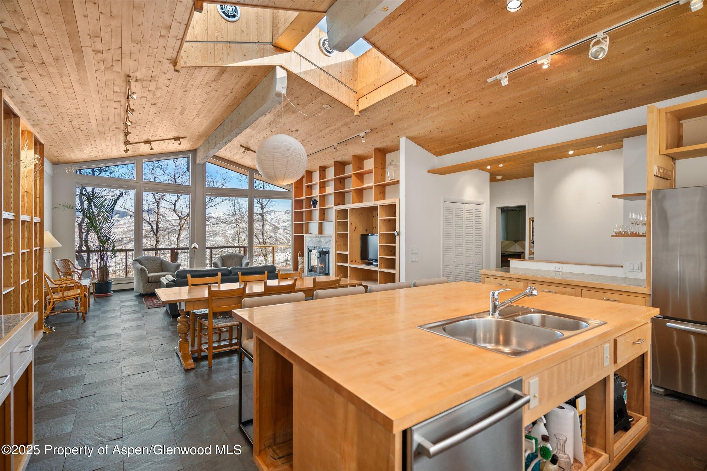 328 Oak Ridge Road – photo 2