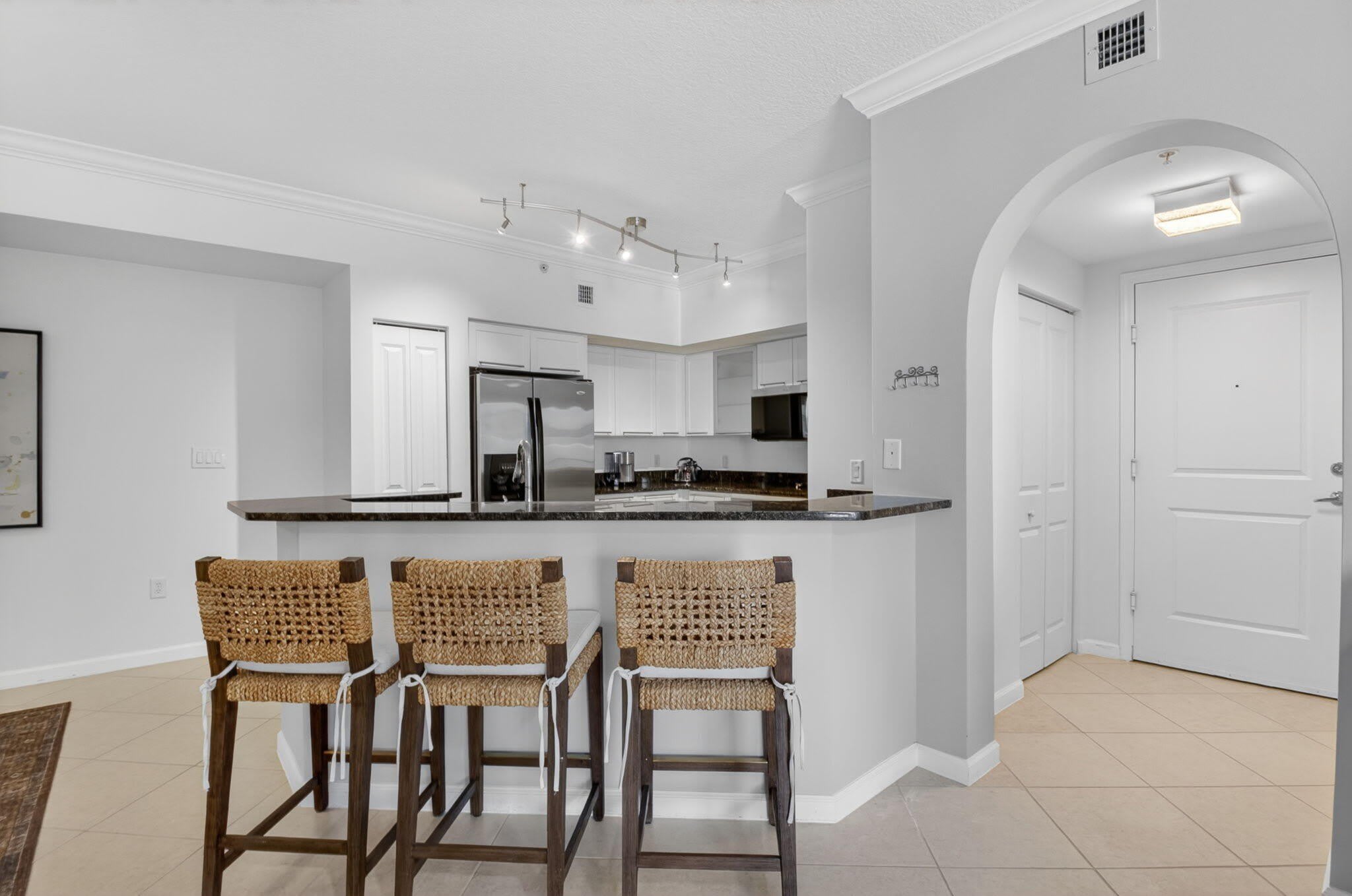 225 Ne 1St Street – photo 2