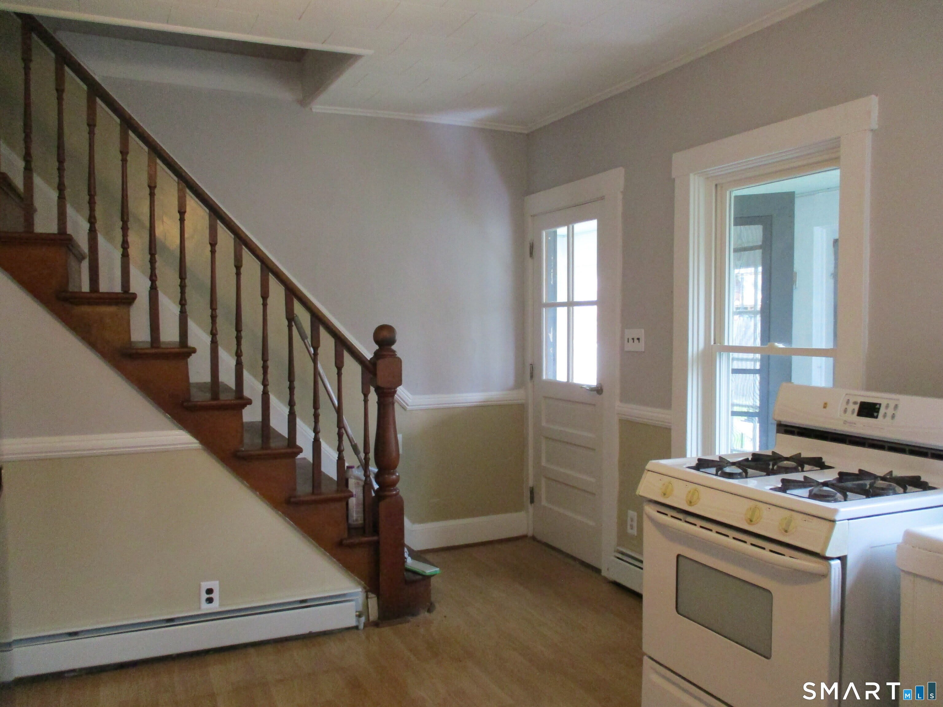 105 Woodstock Avenue – photo 2