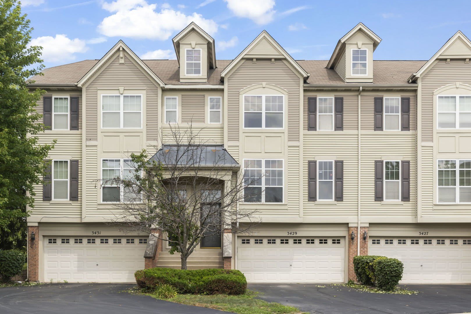 3429 Bradbury Circle – photo 1