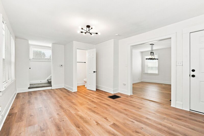 1112 Peters Ave – photo 3