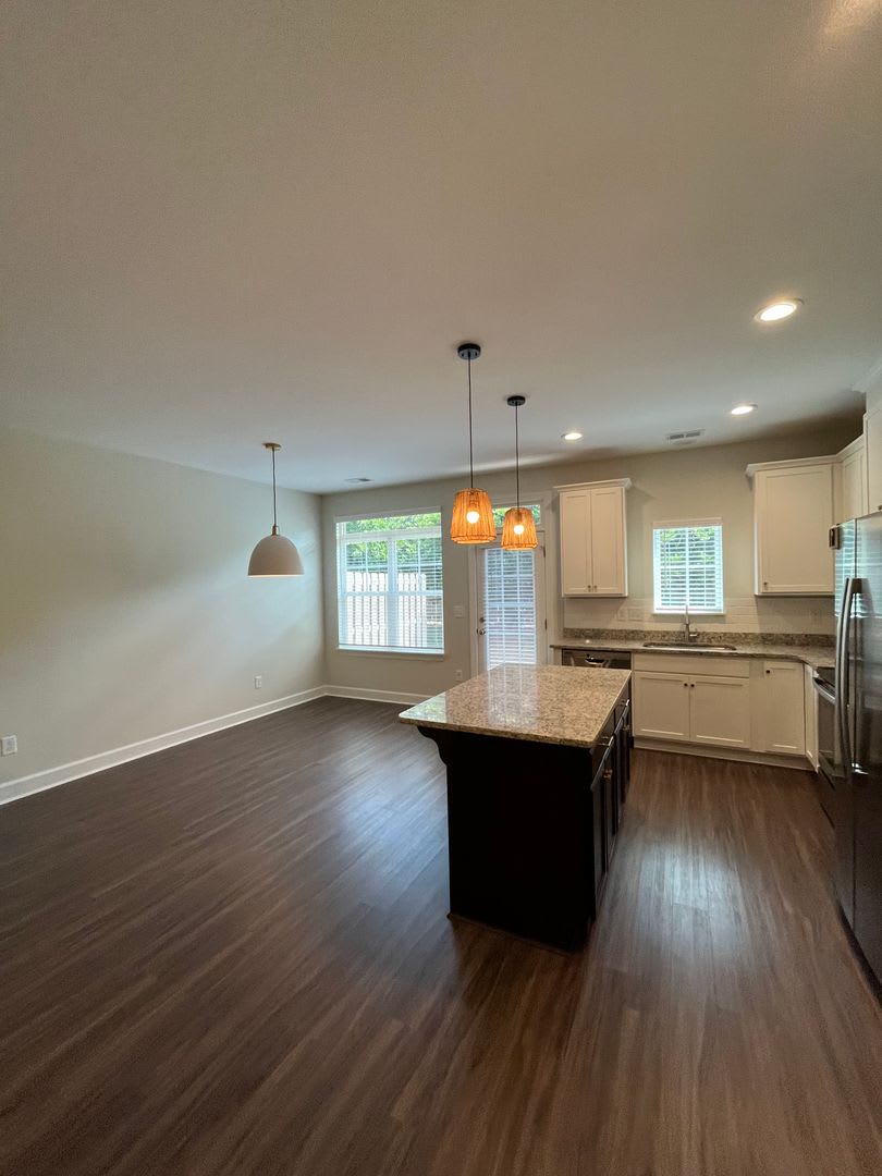 Comfortable Convenient Move In Ready – photo 5
