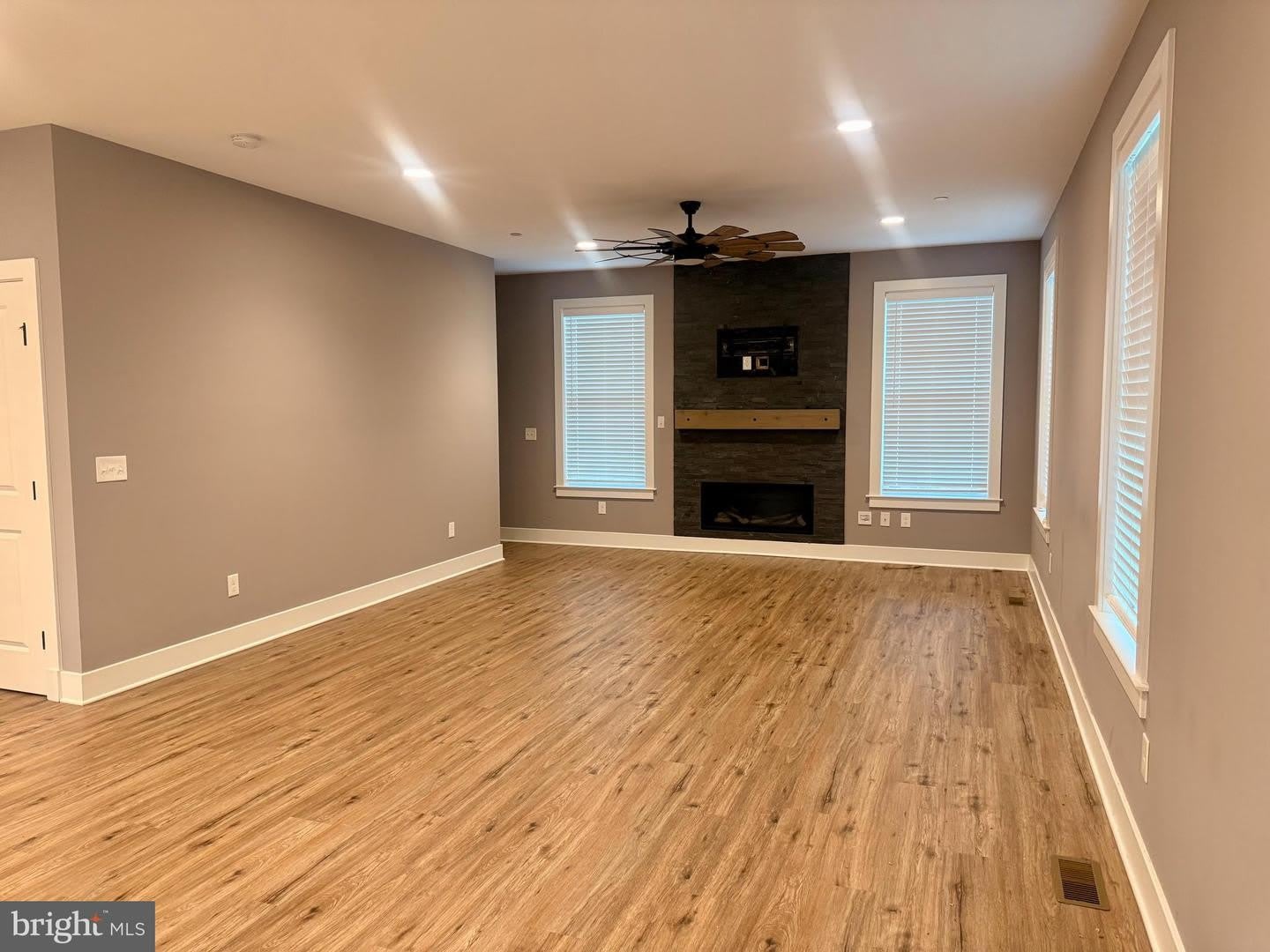 1921 MONTEVIDEO RD – photo 4