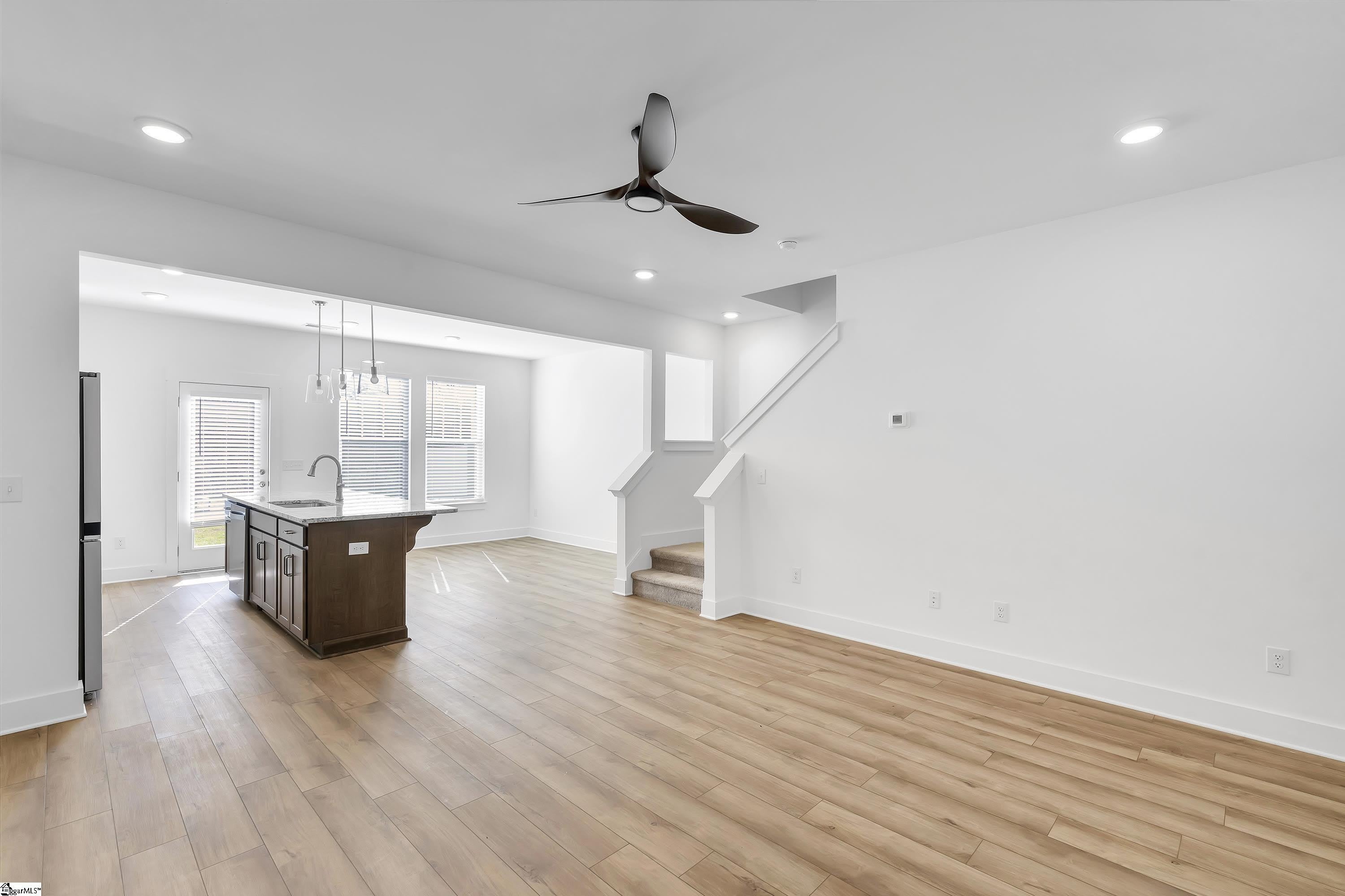 11 Shager Place – photo 5