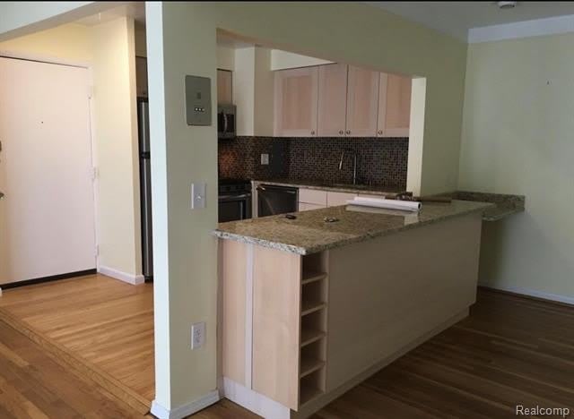 1261 Island Drive – photo 3
