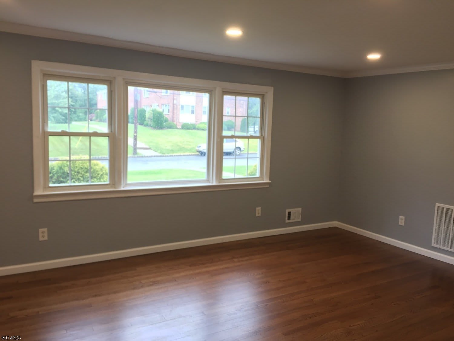 10 Stanford Dr – photo 2