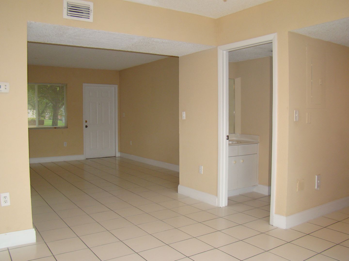 UP to 3 MONTHS FOR FREE On Select Units!!! – photo 2