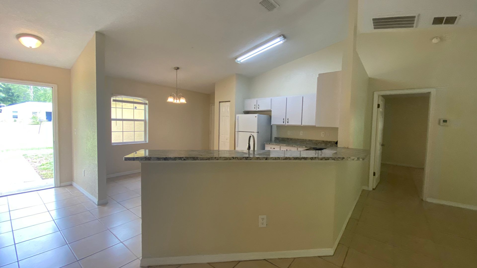 3/2 bedroom available now for rent! – photo 3