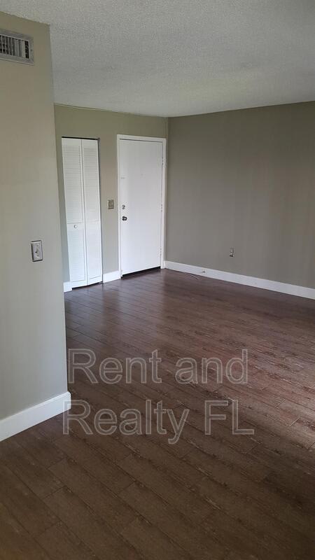 9003 Westchester Circle #D – photo 2