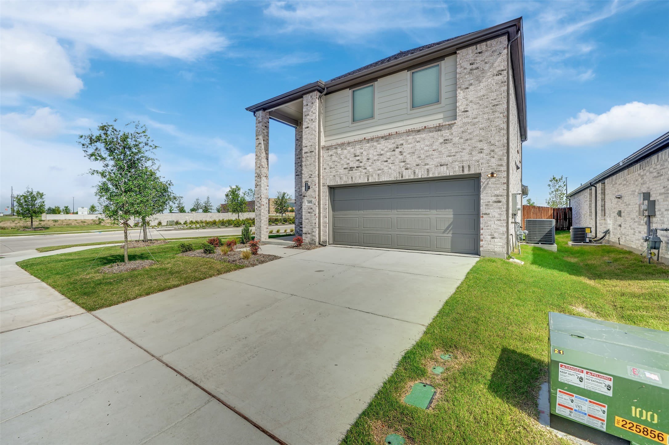 305 Millwood Road – photo 2
