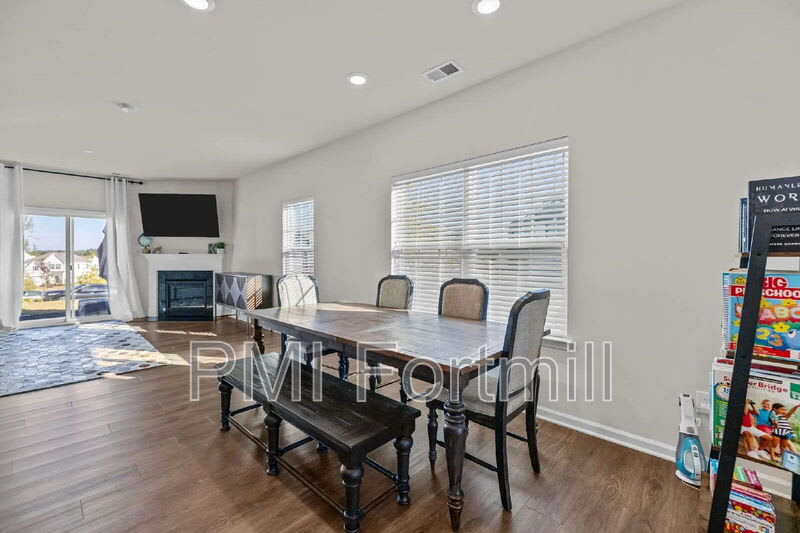 18045 Stark Way – photo 4