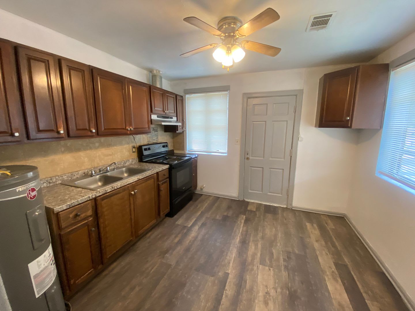 ***2 Bedroom / 1 Bathroom Home near Ft. Benning in Columbus, GA For Rent*** – photo 3