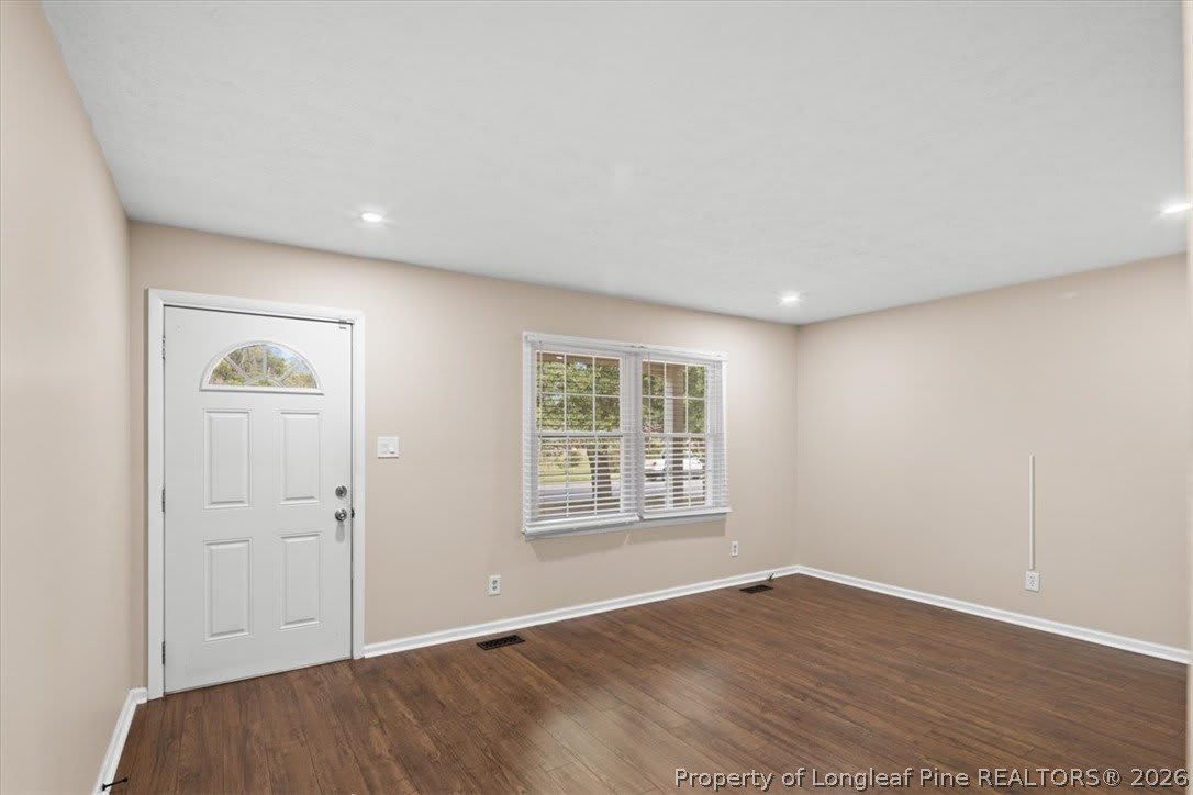 6604 vaughn Road – photo 3