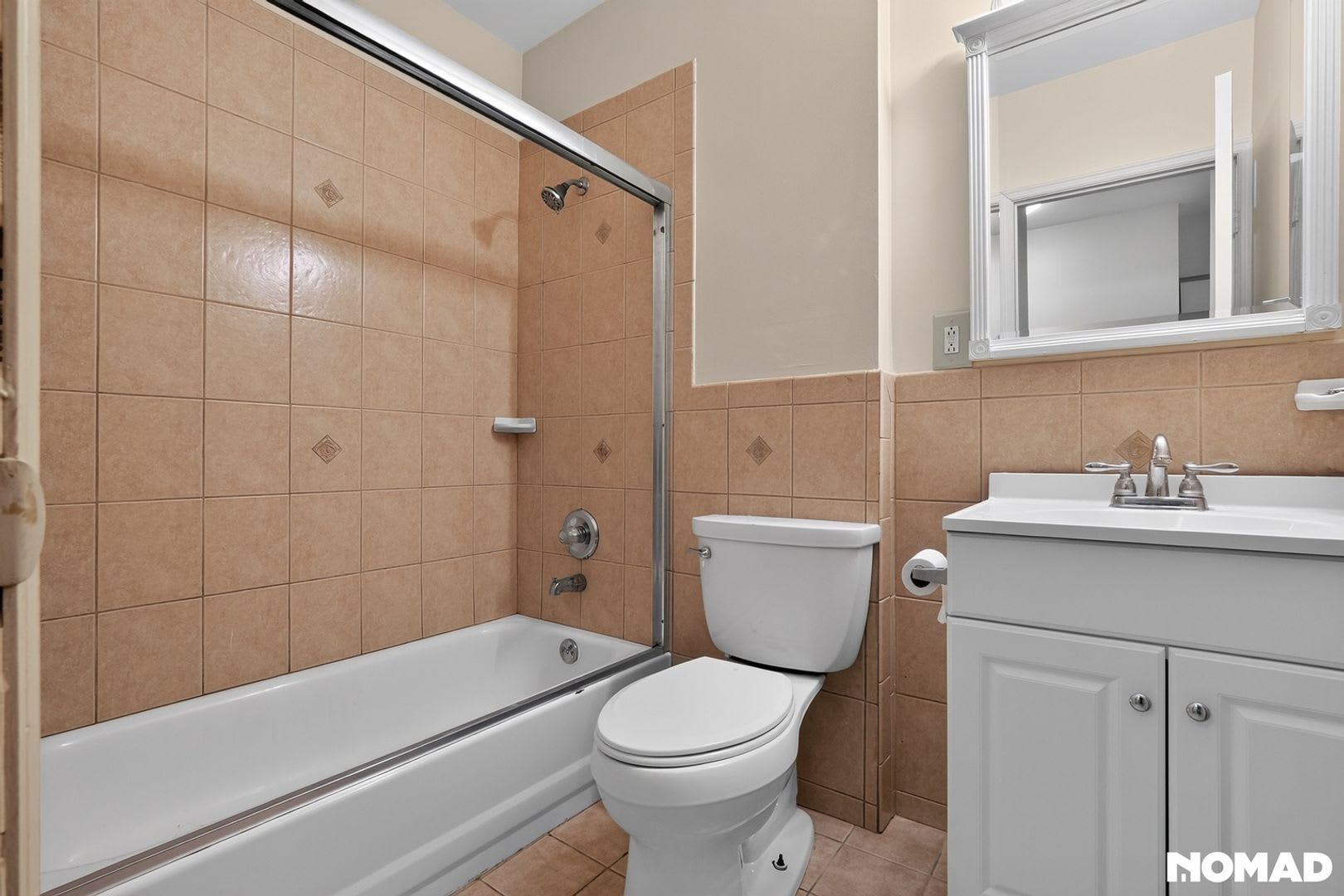 Charming 3BR Duplex in Poughkeepsie – photo 2