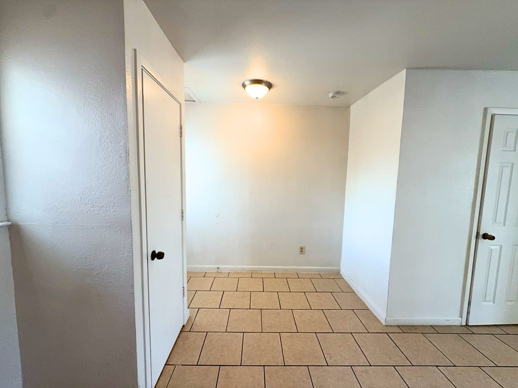 807 W Walnut Street – photo 5