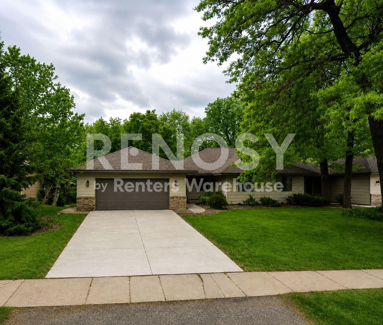 Available September 1st 3 Bedroom 2 Bath Single Family Home in Apple Valley – photo 1