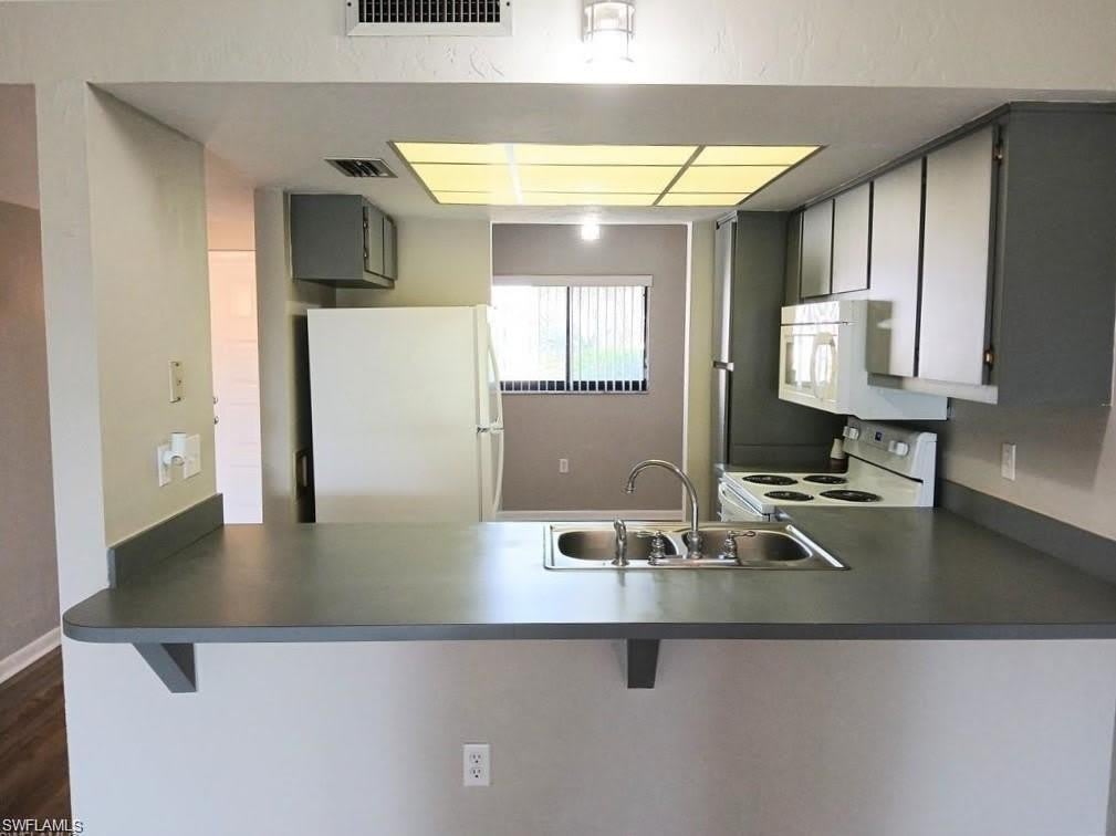 2231 E 5th St – photo 2