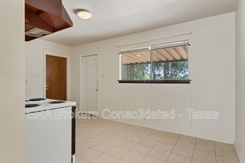 1037 Valley Forge – photo 5