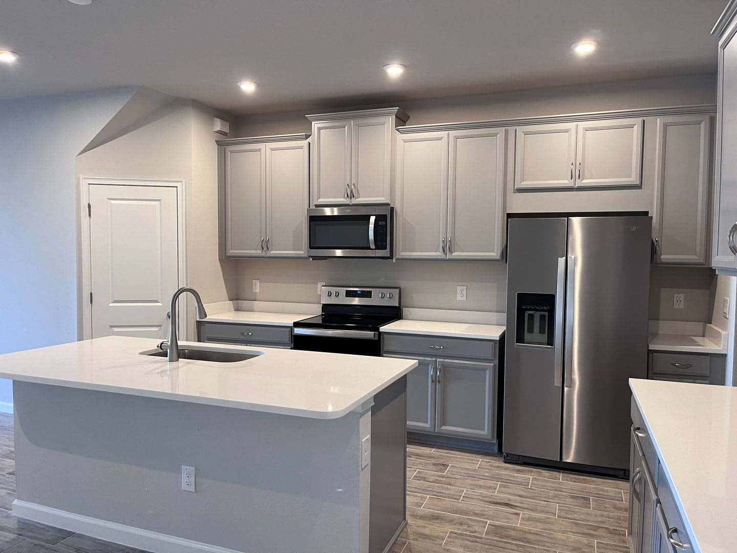 Beautiful 3 bedroom, 2.5 bathroom, 1 car garage townhouse for rent in Lutz! – photo 4