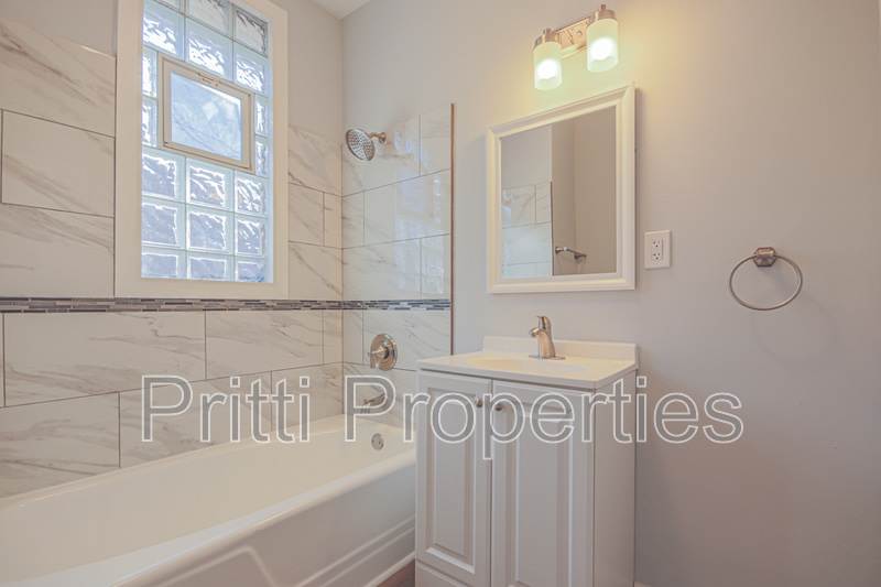 7432 South Maryland Avenue – photo 2