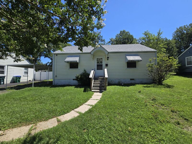 1715 Rockwood Rd – photo 2