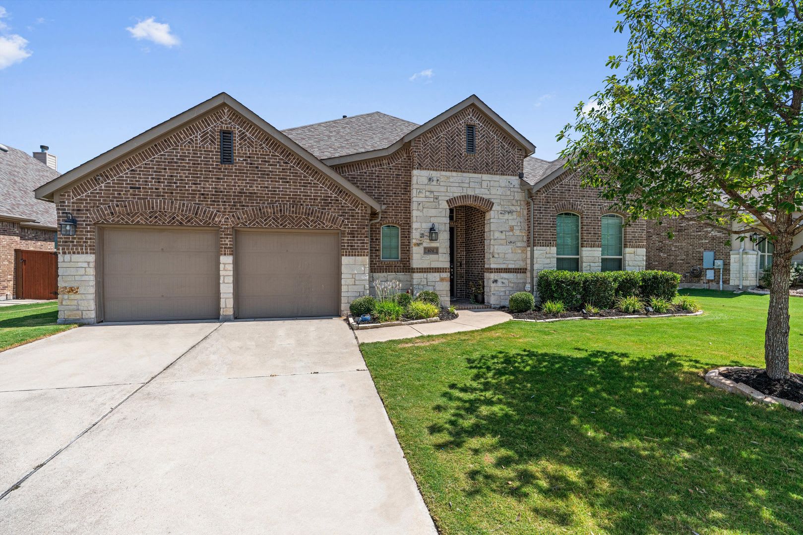 Incredible 4-Bedroom Home in Liberty Hill for Lease – photo 2