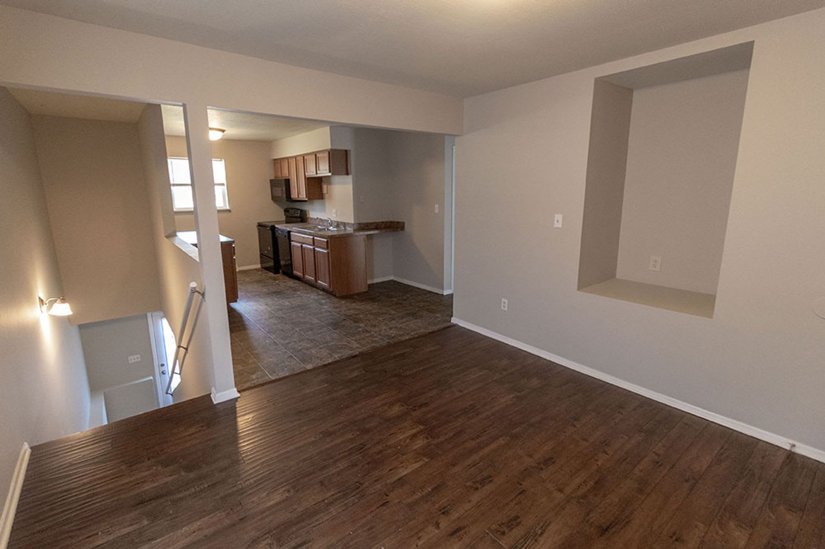 Large 4 bedroom Duplex – photo 4