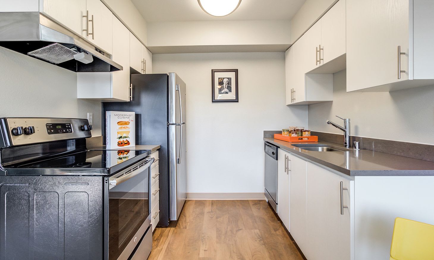 Cliffside Apartments – photo 2