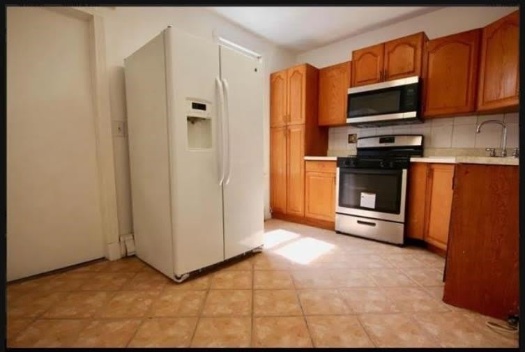 204 SHERMAN AVE – photo 2