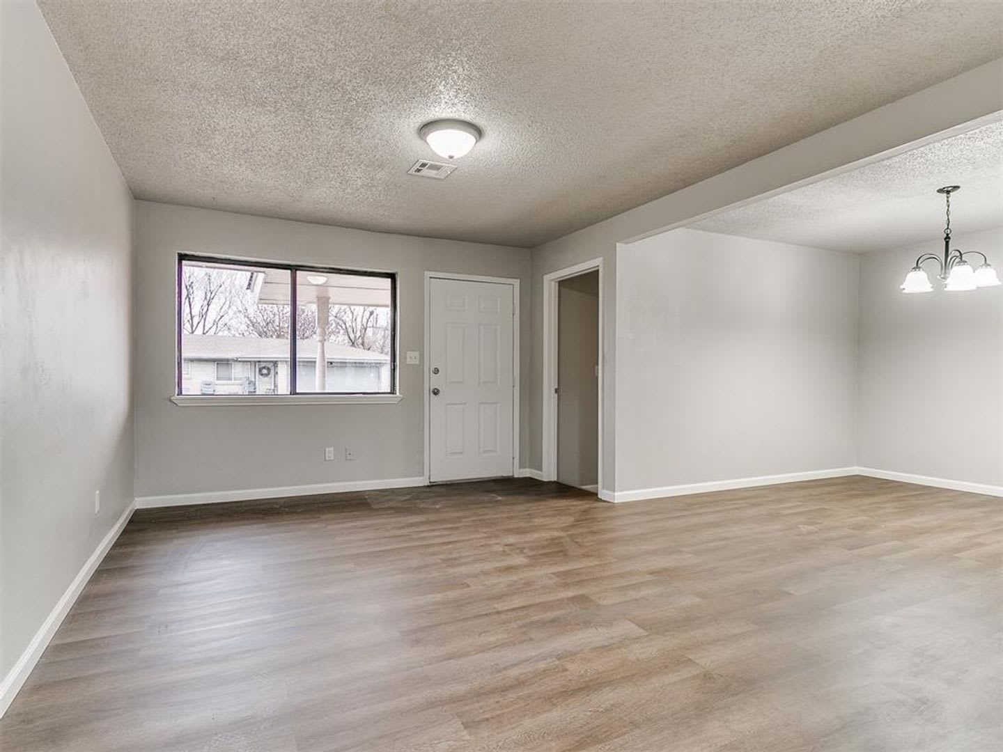 Super 4 Bed 1 5 Bath In The South Gate Addn In Moore Ok – photo 5