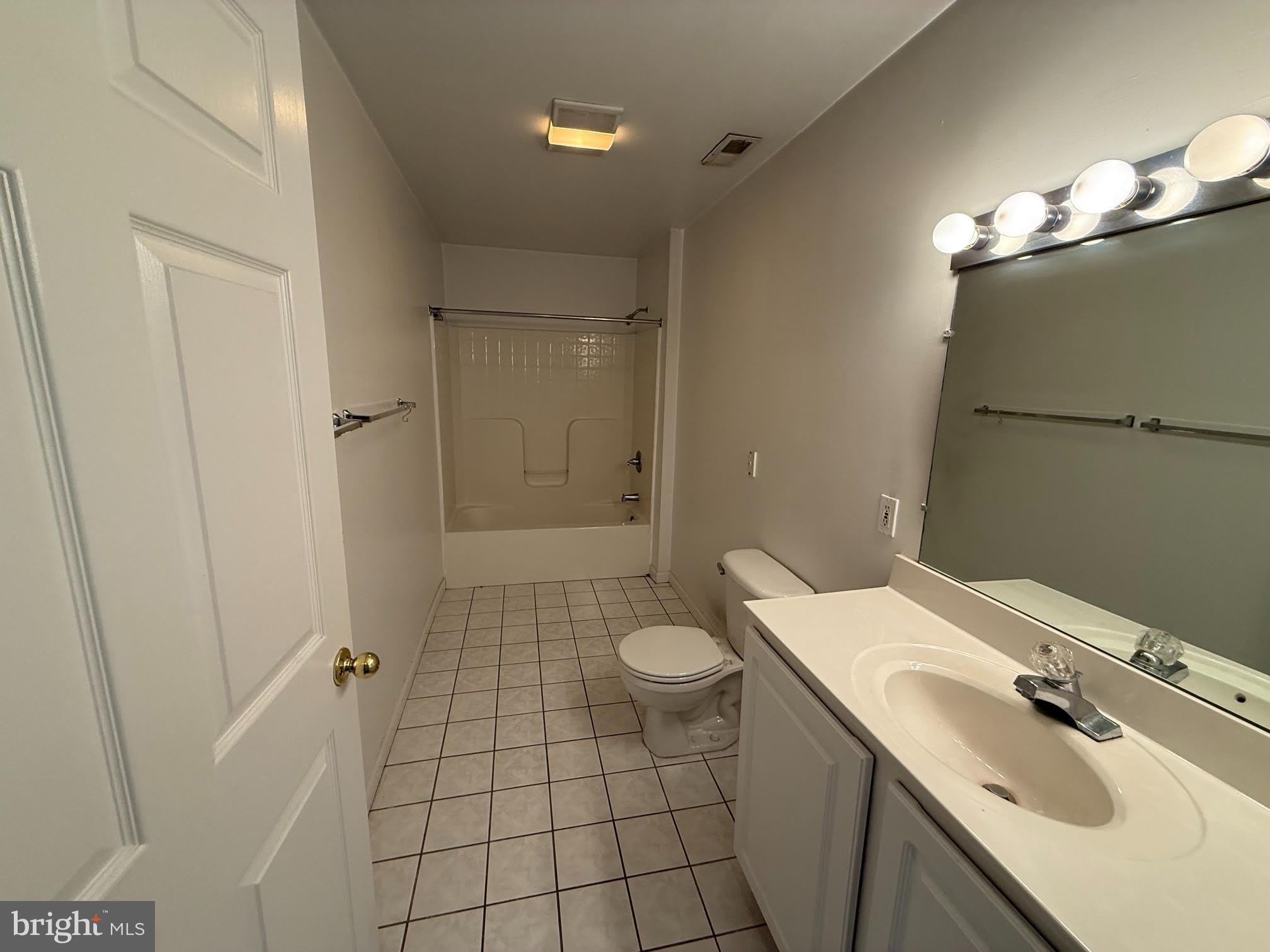 23 TAFT Avenue – photo 5