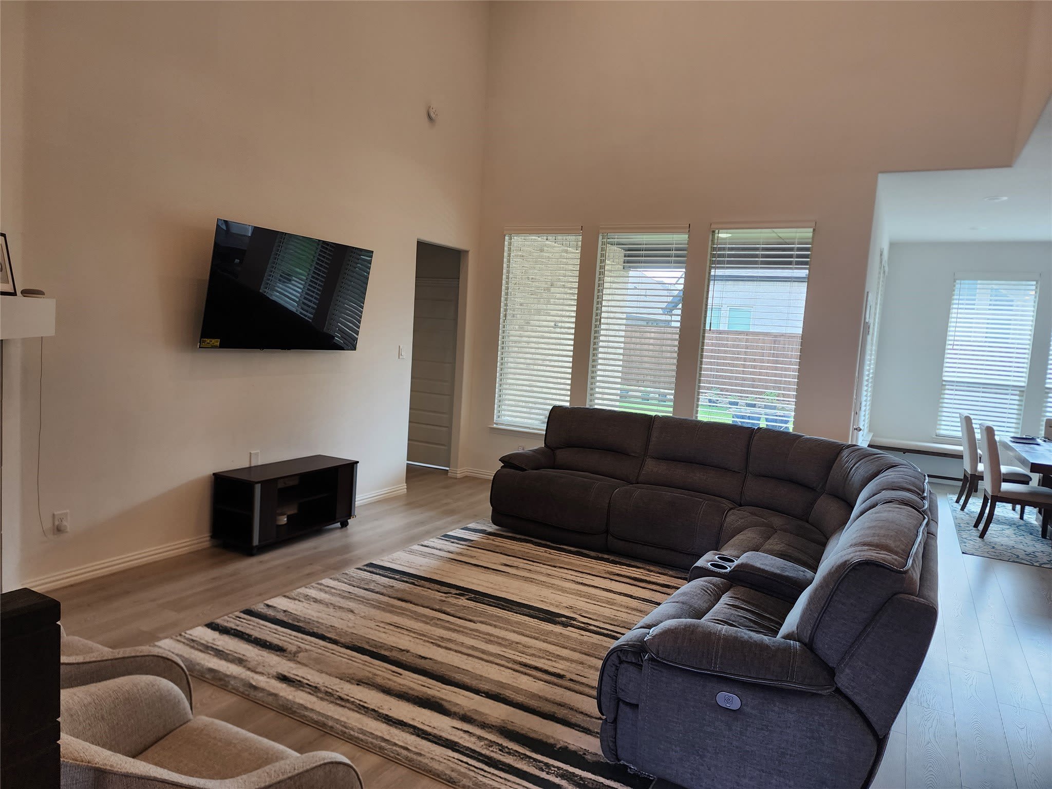 3903 hudson Street – photo 1