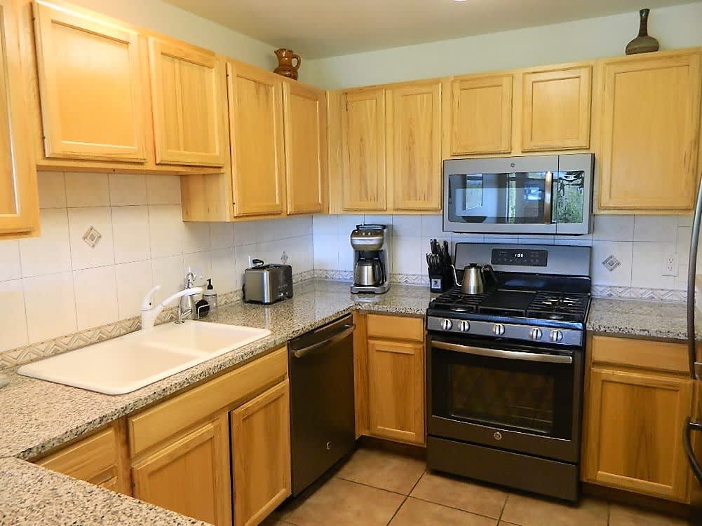 Long Term Rental- Forest Park 81D – photo 4