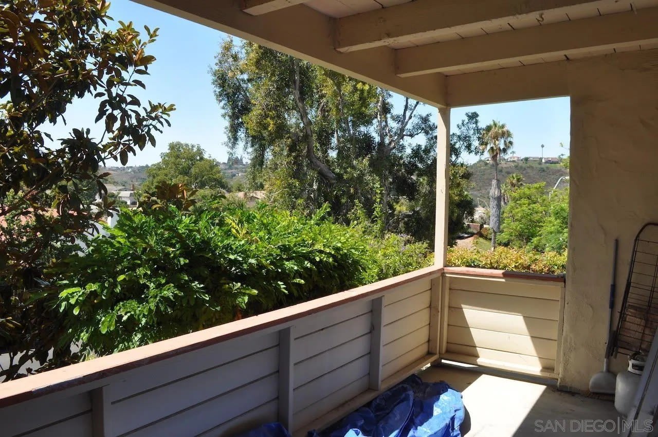6808 Hyde Park Drive – photo 5