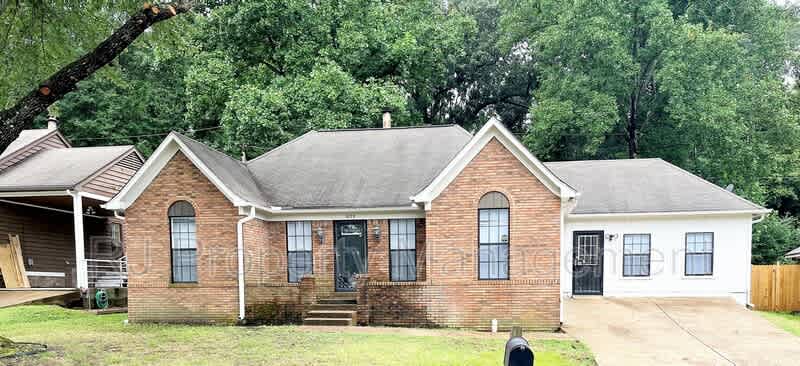 1079 Harpeth Dr – photo 1