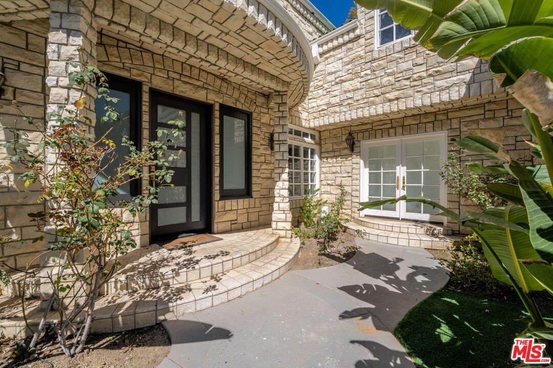 2387 Stratford Cir – photo 5