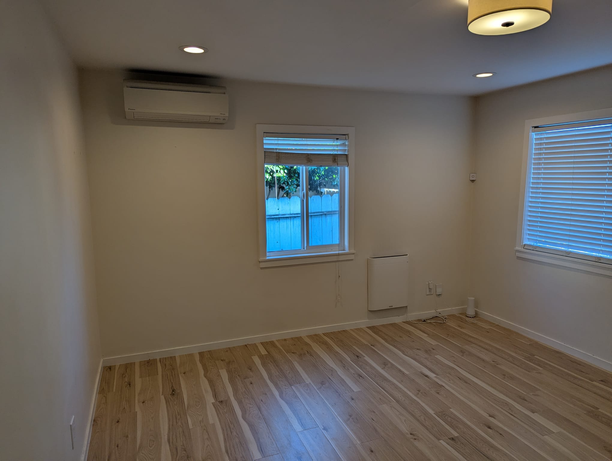 2832 Lincoln Avenue – photo 3