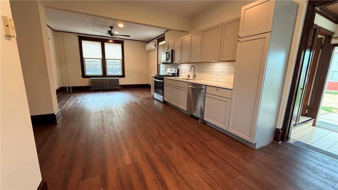 3241 Freemansburg Avenue – photo 3