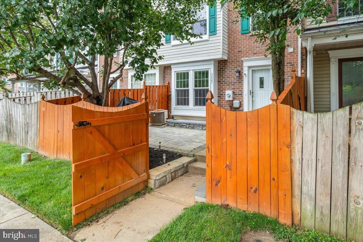 5227 REGAL Court – photo 2