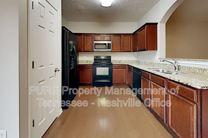 1221 Bainbridge Dr – photo 4