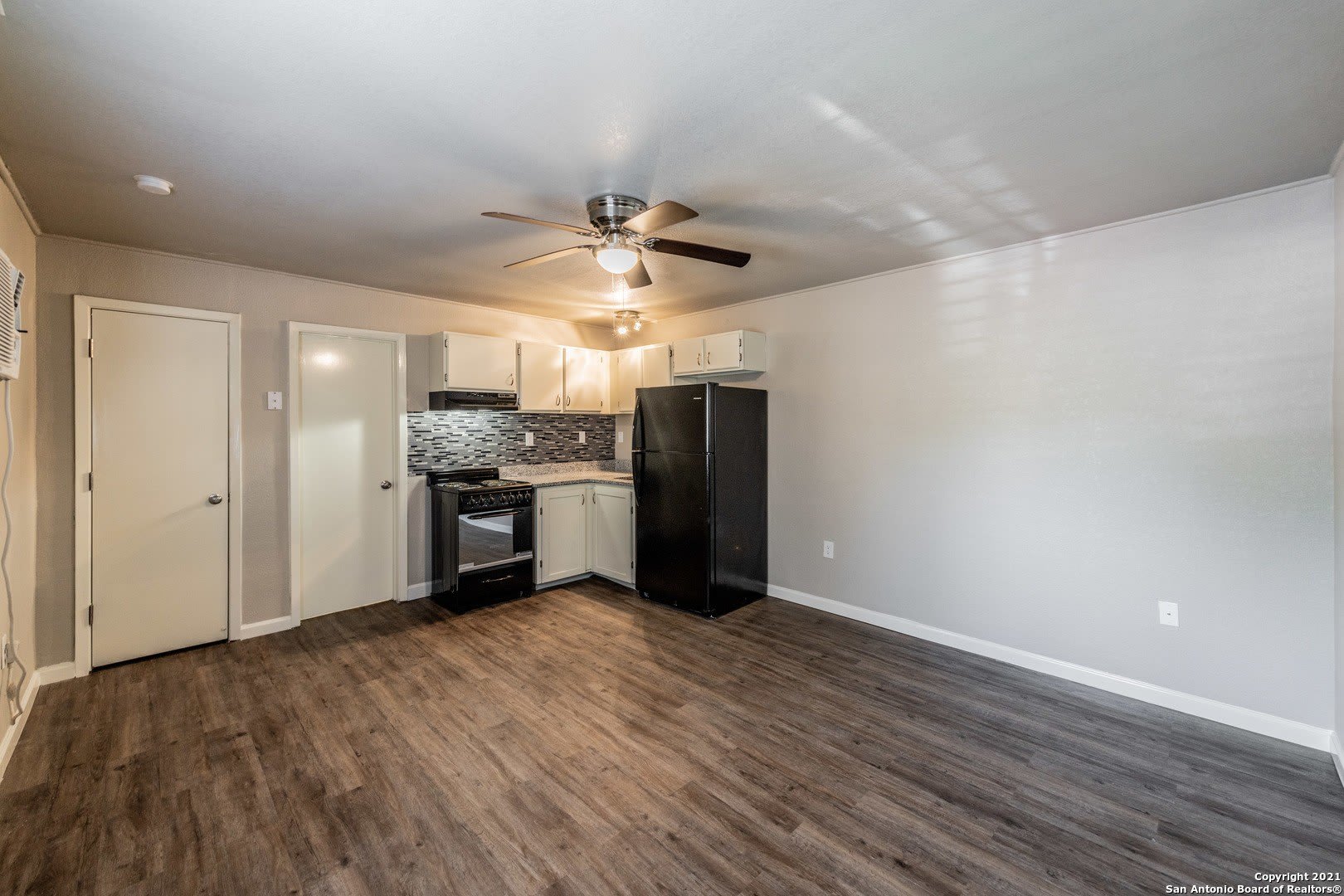 122 ROUNDTREE LN – photo 5