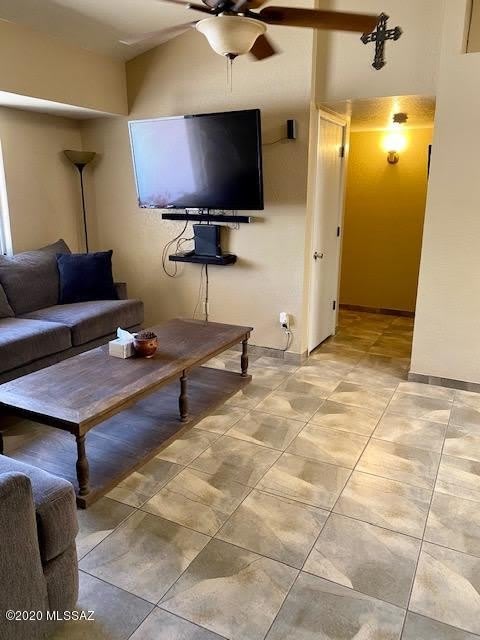 6141 N TARRAGON Avenue – photo 4
